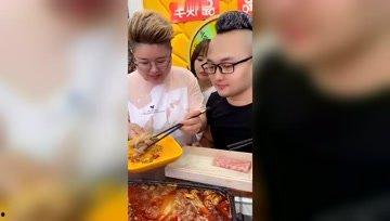 娱乐吃瓜酱女生来例假